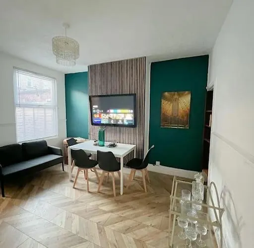 City Centre Terrace Town House